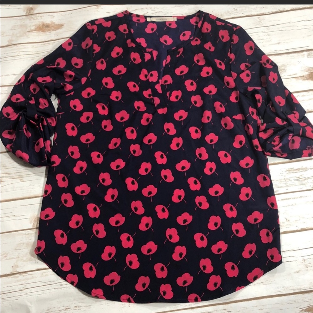 41 Hawthorn Navy with Red Poppies